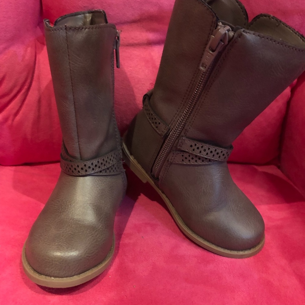 Girls boots
